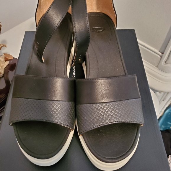 Sandals by Dr. Scholl's Size 8.5 - Picture 3 of 3